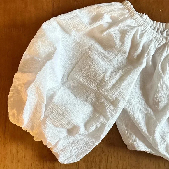 ASTR the Label Balboa Off Shoulder White Balloon Sleeve Top Medium - Picture 7 of 9